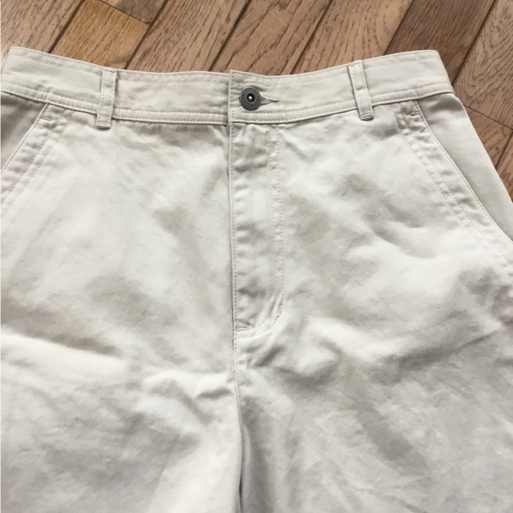 Liz Claiborne Chino Shorts Size 4